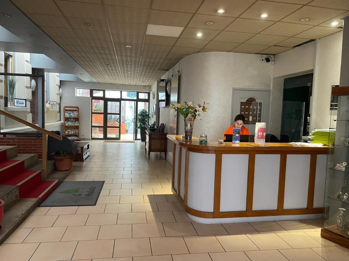Hotel La Poularde Gien Exterior foto